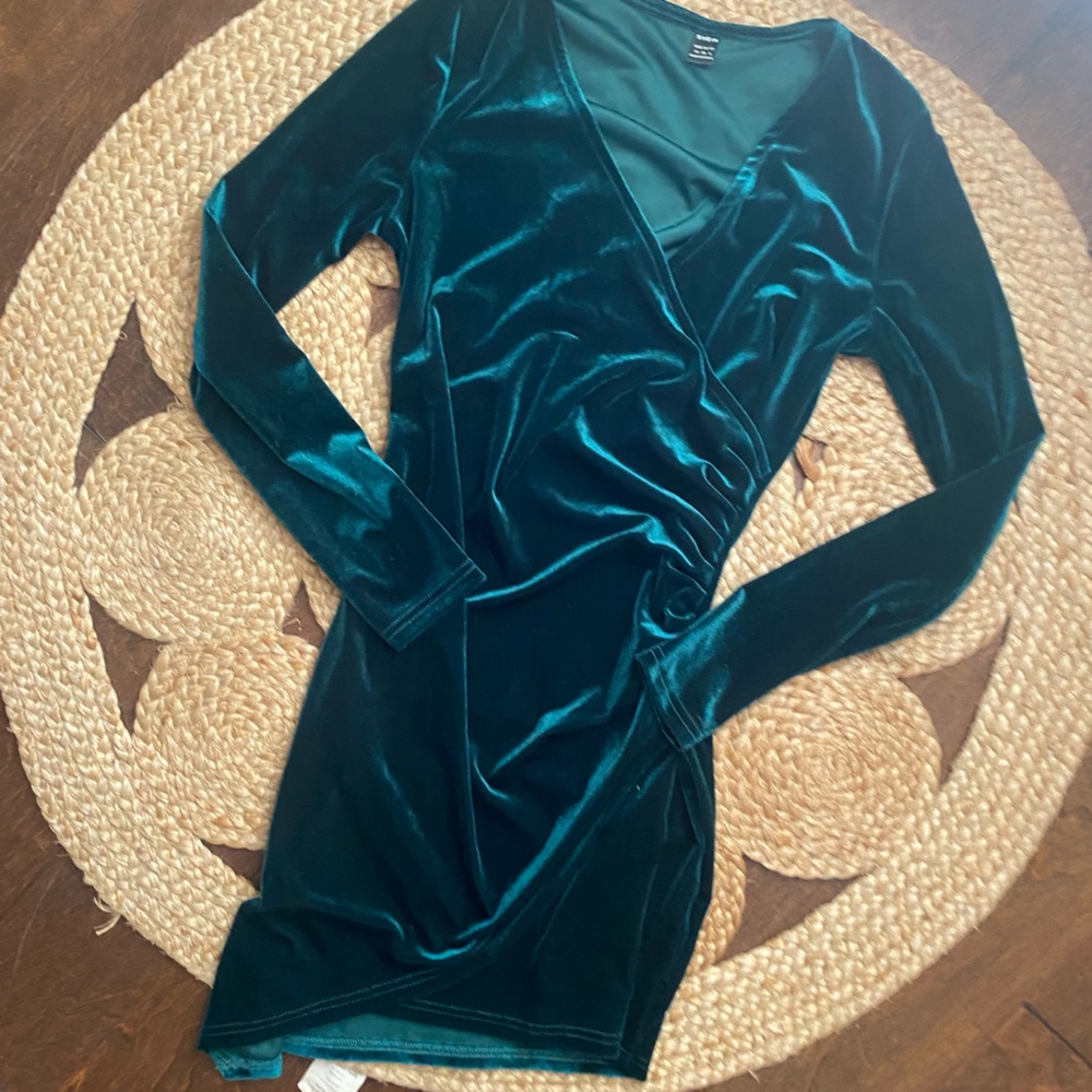 VELVET GREEN WRAP FRONT DRESS SZ M - Picture 4 of 8
